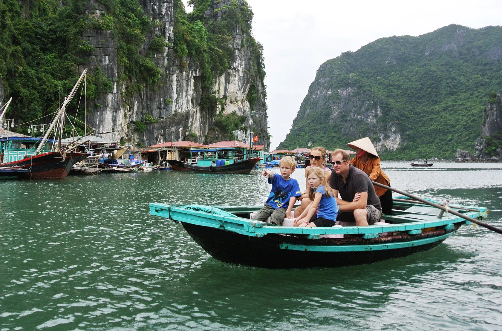 halong crociera per famiglie