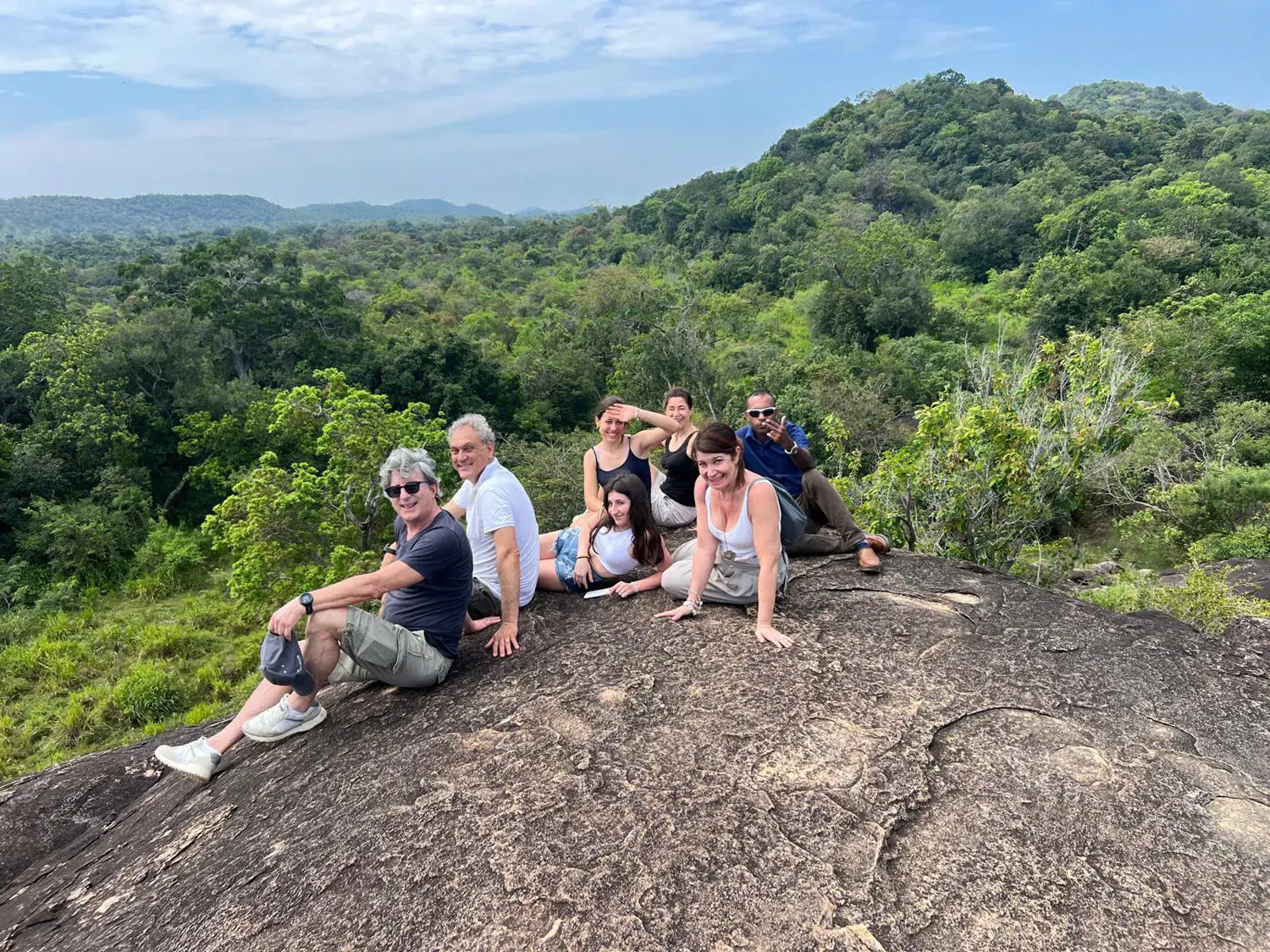 Scopri lo Sri Lanka in 15 Giorni: Storia, Natura e Relax