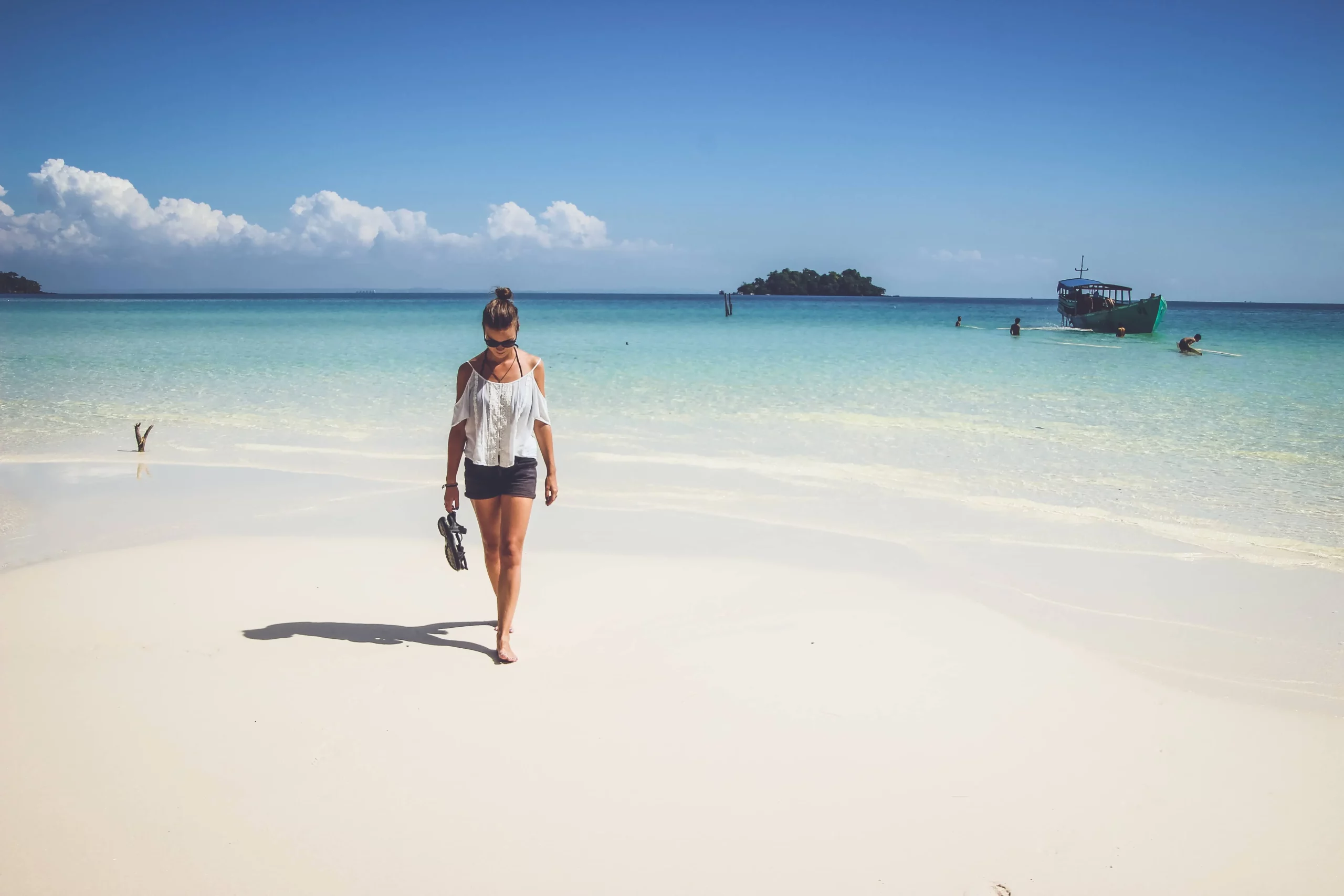 Koh Rong Cambogia: Guida all'Isola Paradiso per la tua Vacanza Mare