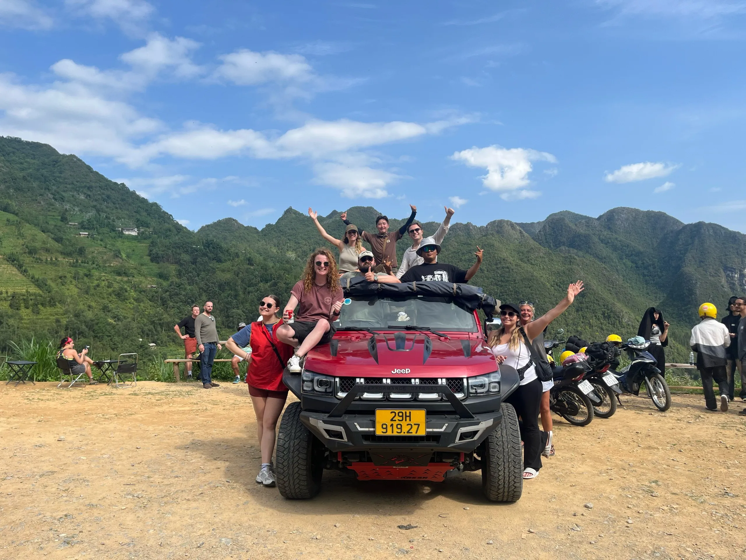 ha giang loop in auto vietnam